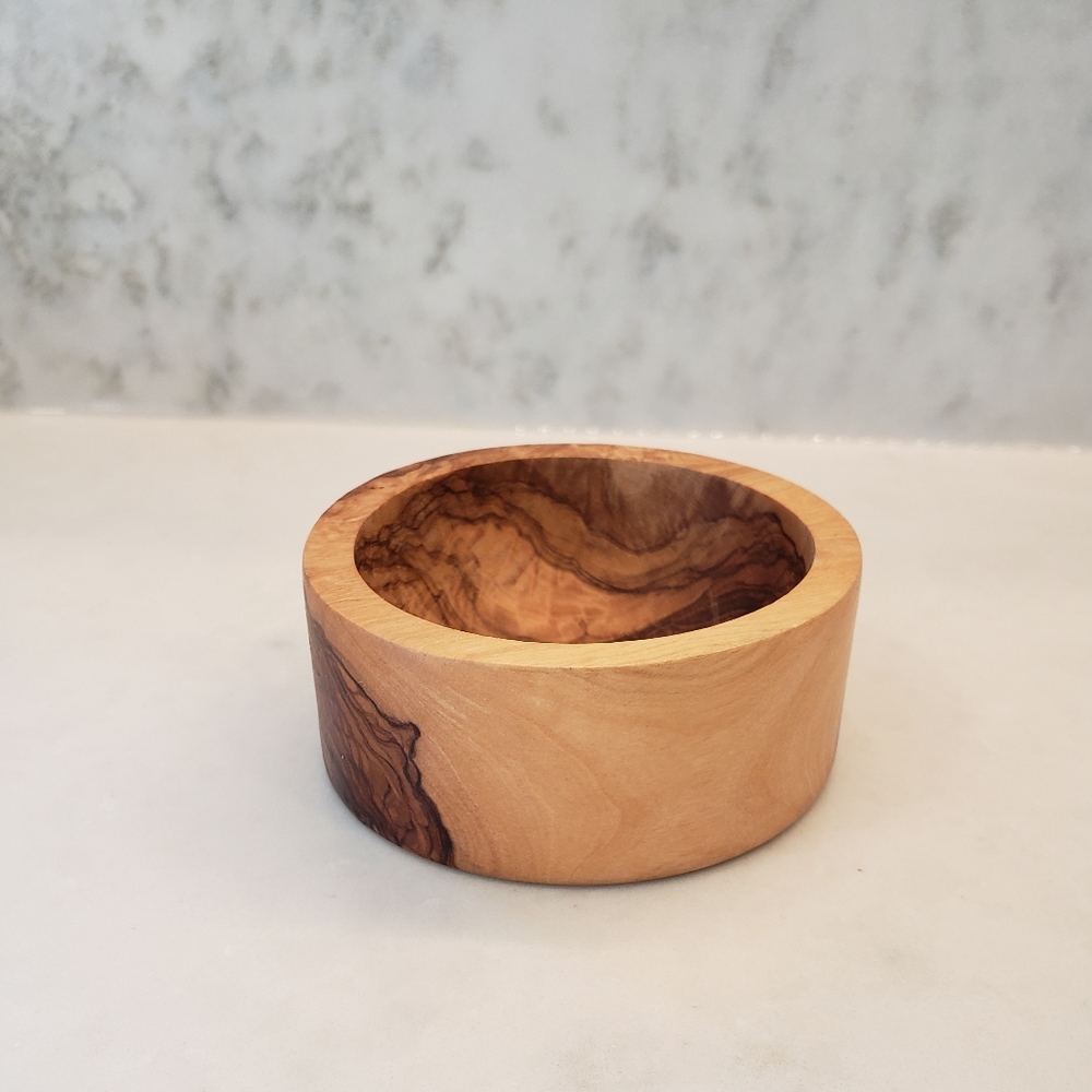 Brand new Berard Olive Wood Pinch Bowl for salt and spices
